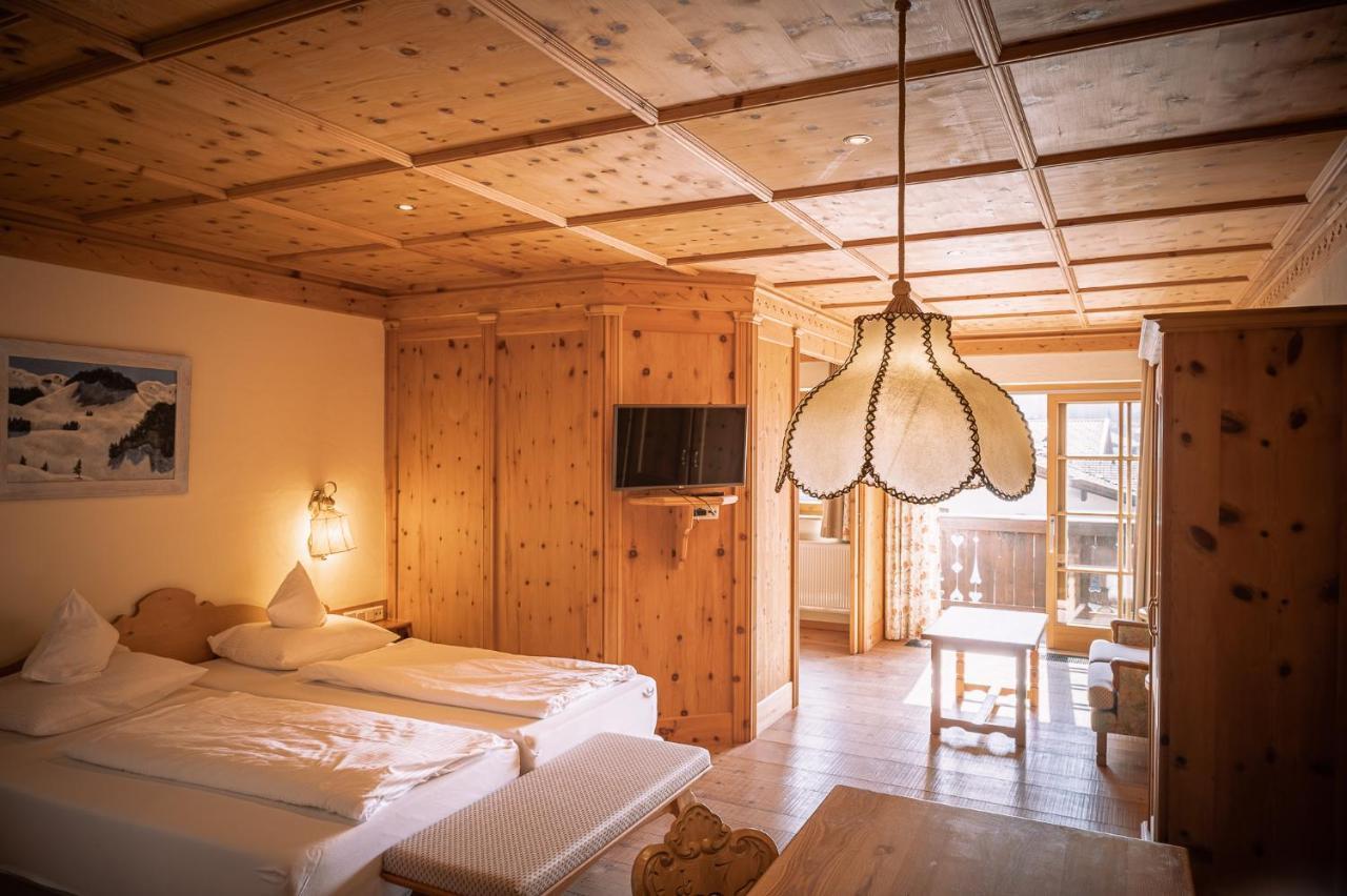 Hotel Tirolerhof - Familotel Zugspitze 에르발트 외부 사진